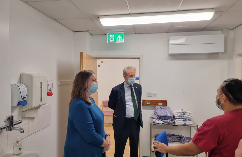 Visit to Alton Community Hospital | Damian Hinds